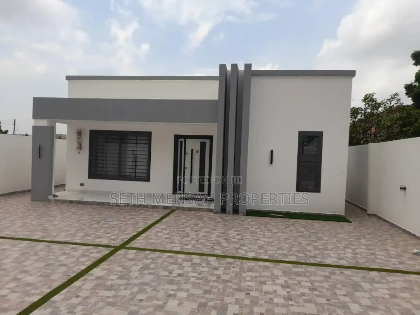 Furnished 3bdrm House in Lakeside for sale
