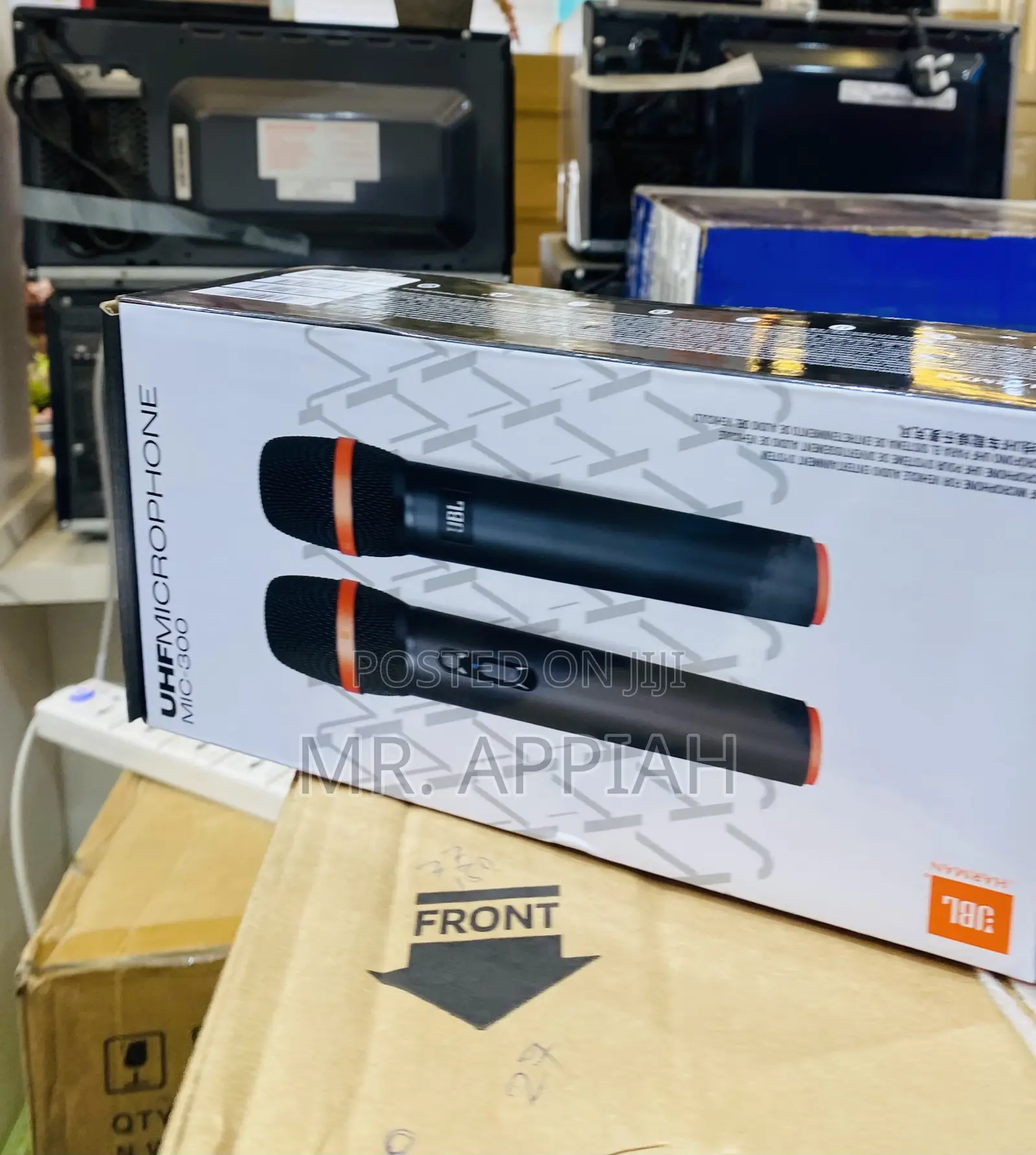 Elegantly Designed JBL Wireless Two Microphone Set.