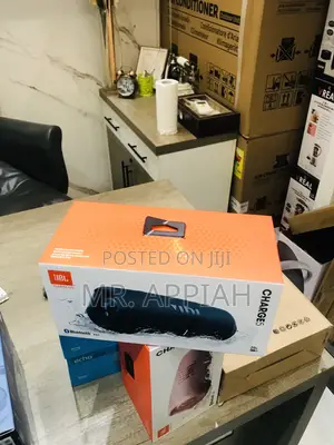 Original Jbl(Blueblack)Portable Bluetooth Speaker.