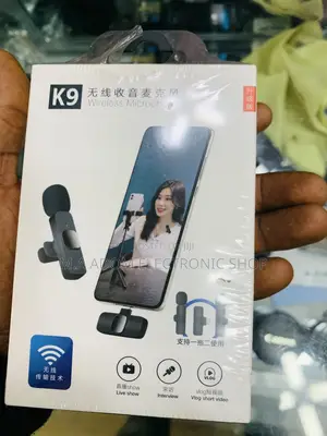  Wireless Microphone for Live Video Interview