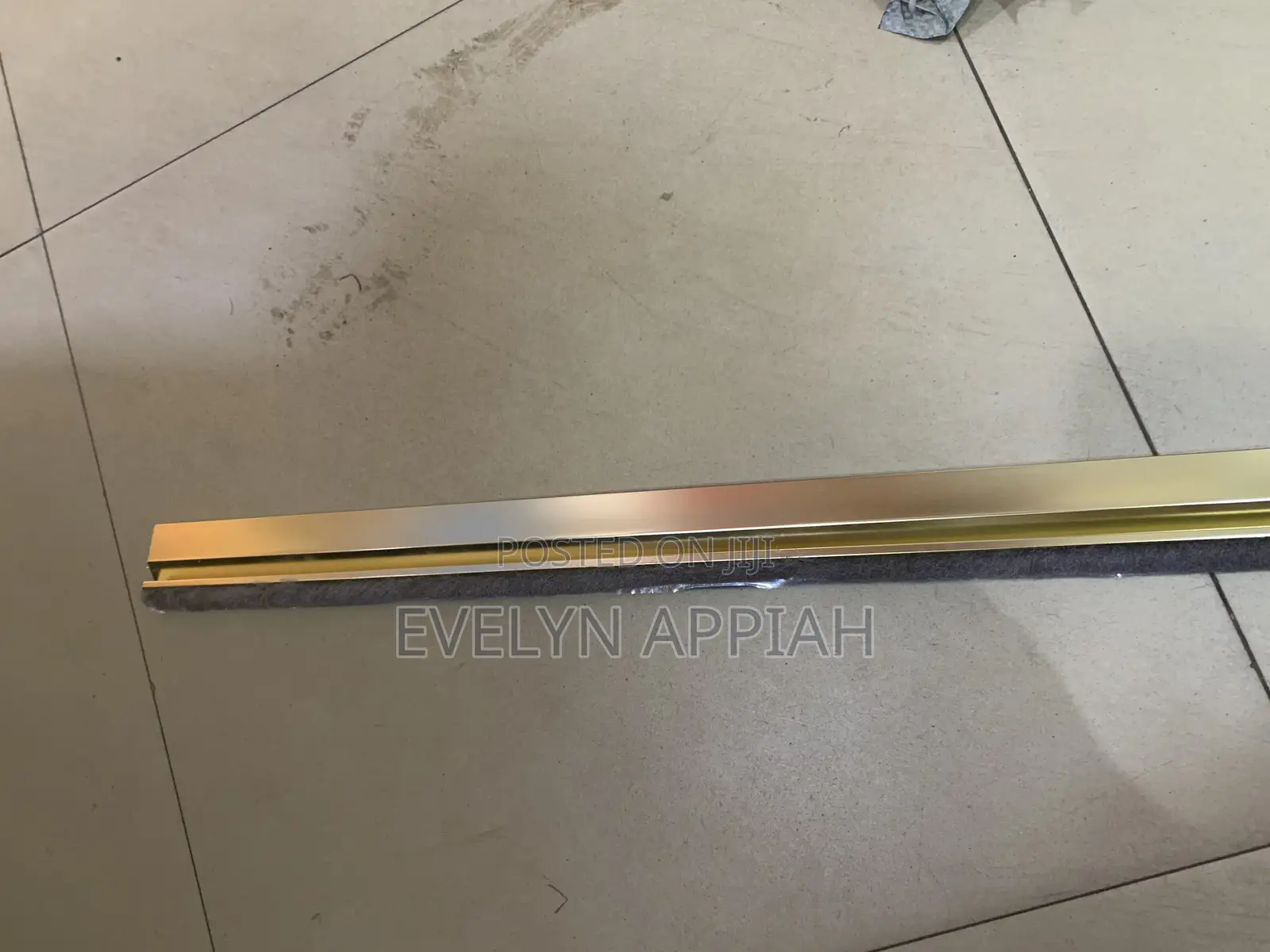 8ft Metal Door Brush