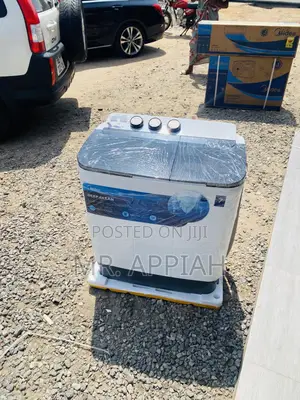 Spin/Dry Midea 7kg Twin Tub Washing Machine.
