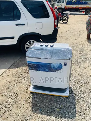 Twin Tub Midea 7kg Electric Washing Machine.