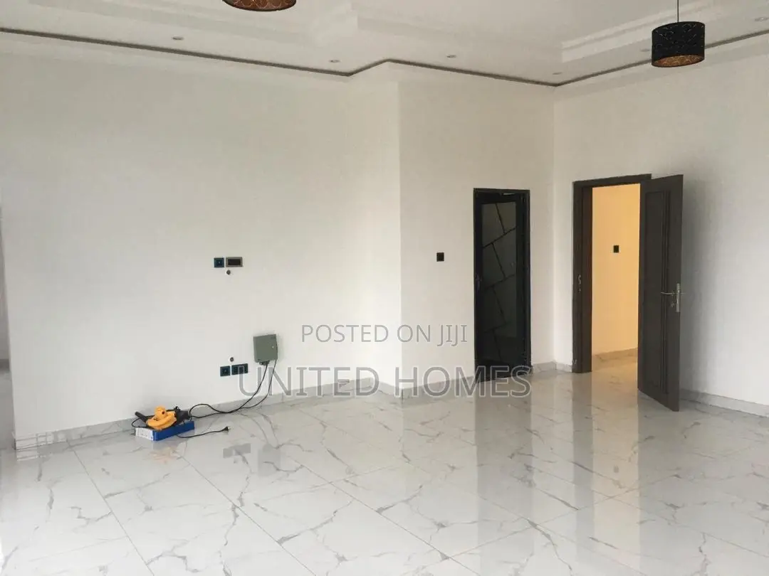 4bdrm House in Achimota for sale