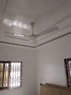 3bdrm House in Mangoes Street, Spintex for rent