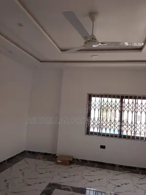 3bdrm House in Mangoes Street, Spintex for rent