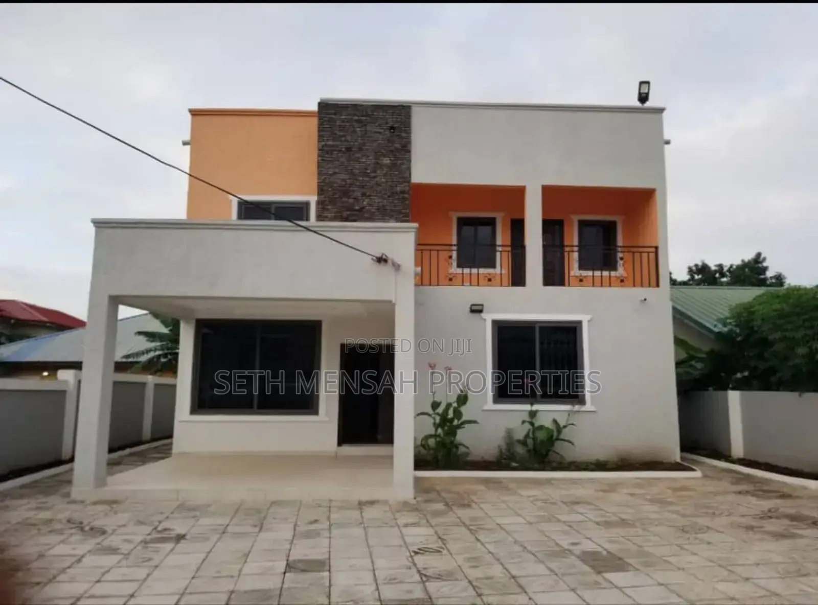 4bdrm House in Pokuase for sale