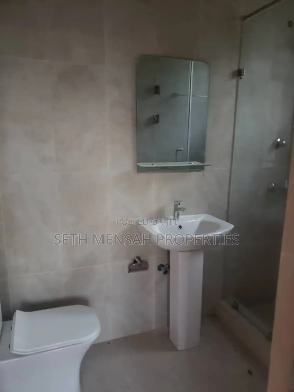 4bdrm House in Pokuase for sale