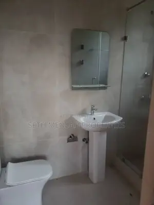 4bdrm House in Pokuase for sale
