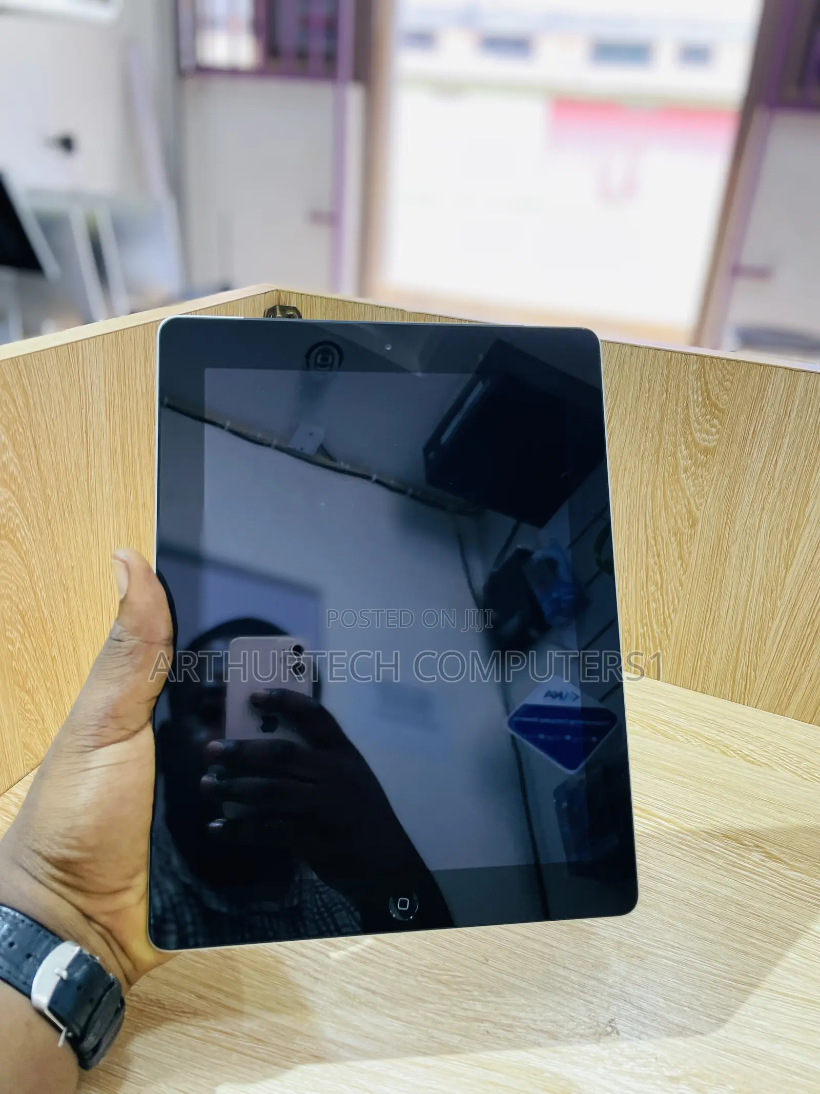Apple iPad 4 Wi-Fi + Cellular 16 GB