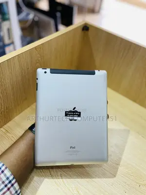 Apple iPad 4 Wi-Fi + Cellular 16 GB