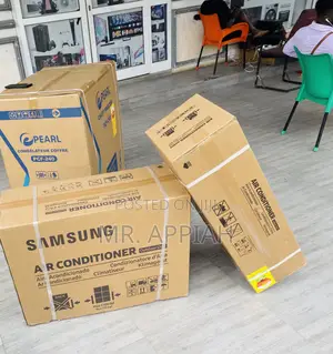 Elegantly Designed Samsung 1.5hp R410 Gas Split Ac(White)