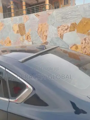 Universal Wind Glass Back Lip Spoiler
