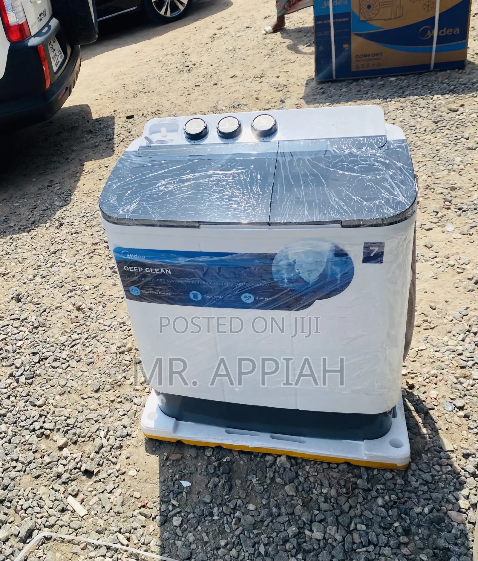Classic Midea Semi-Automatic Spin/Dry Washing Machine.