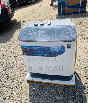 Classic Midea Semi-Automatic Spin/Dry Washing Machine.
