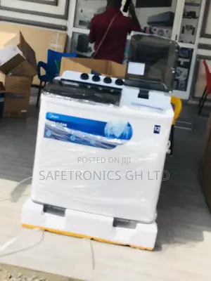 White Midea 12kg Topload Washingmachine Semiautomatic 