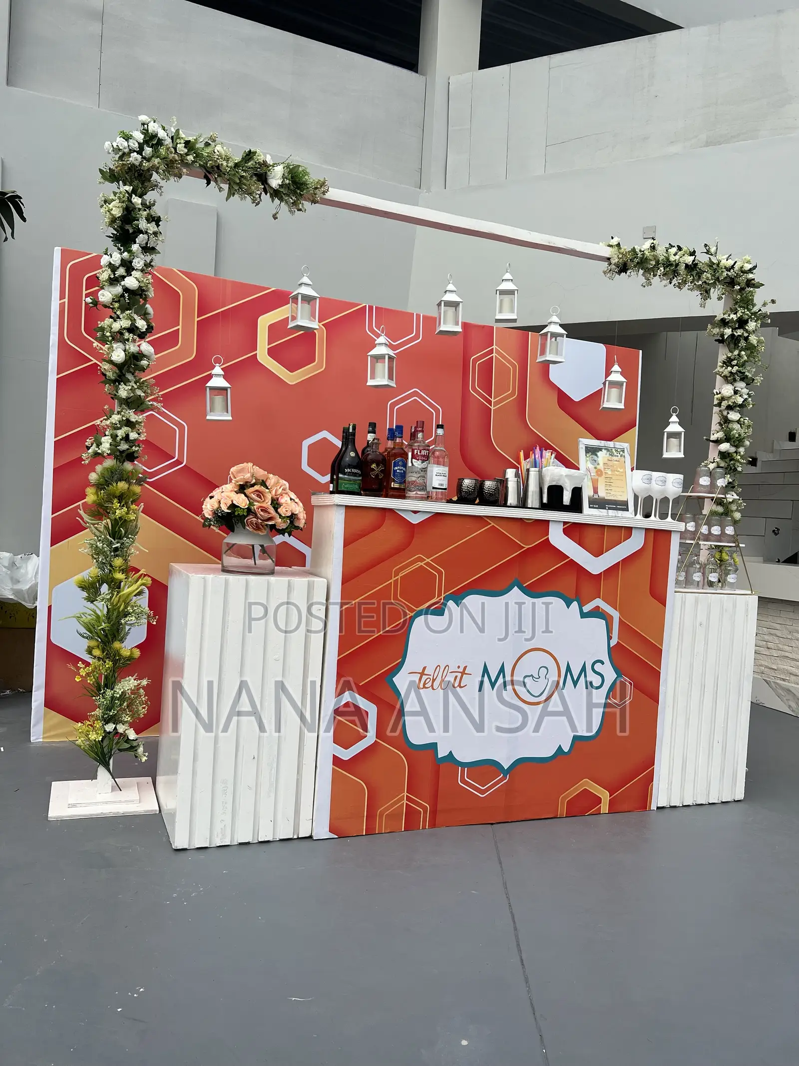 Cocktail Bar Service