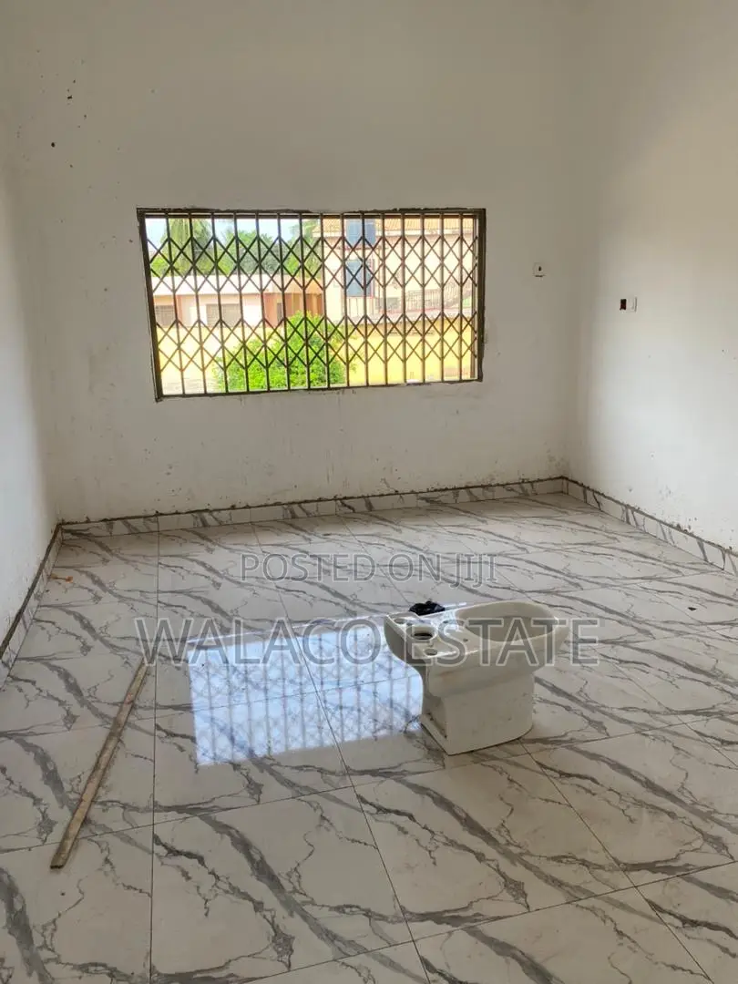 1bdrm Apartment in Walako Estate, Lapaz for rent