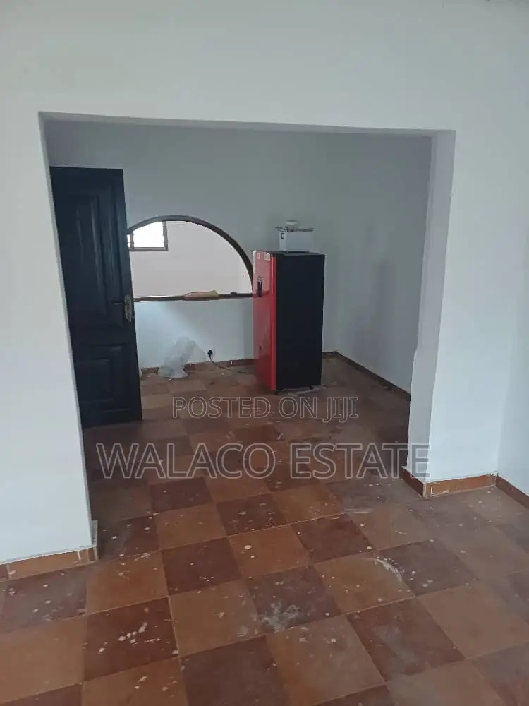 3bdrm House in Walako Estate, Tesano for rent