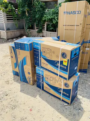 Split Type Midea 2.5hp Air Conditioner(White).