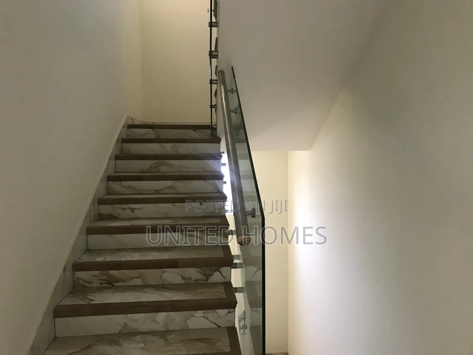 4bdrm House in Dzorwulu for rent