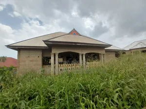 5bdrm House in Santasi Apire Top, Kumasi Metropolitan for sale