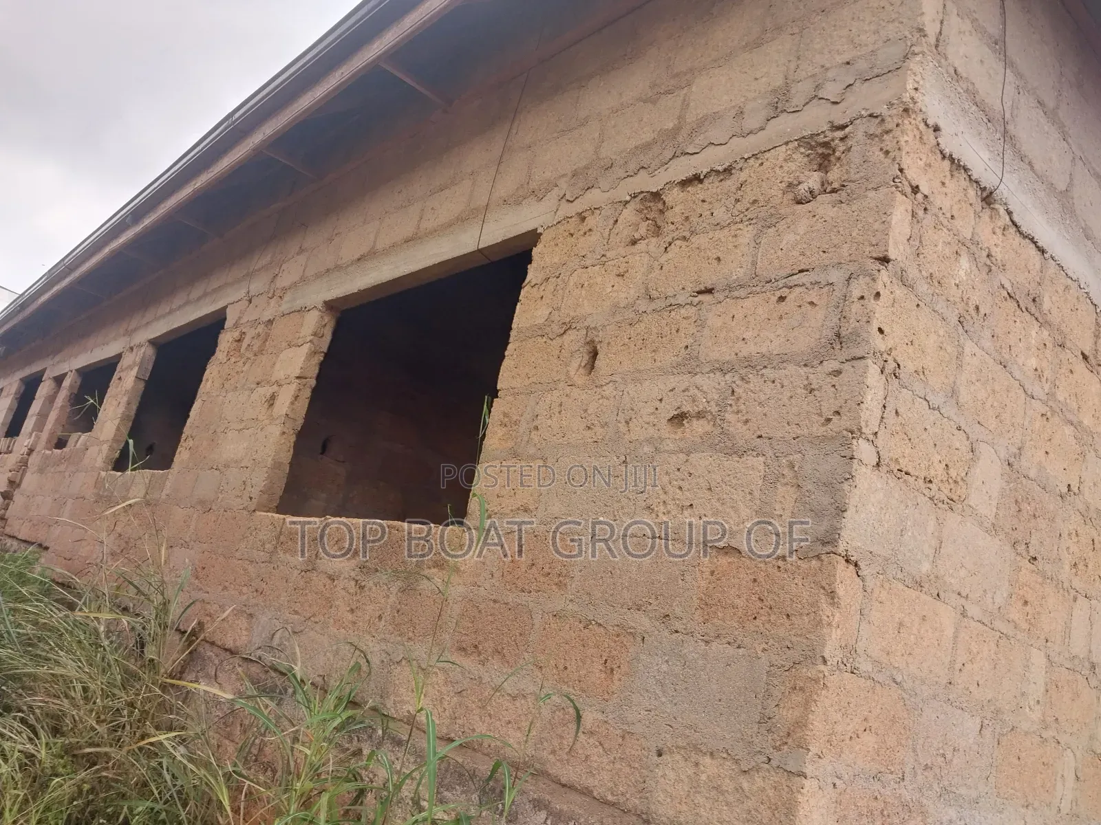 5bdrm House in Santasi Apire Top, Kumasi Metropolitan for sale