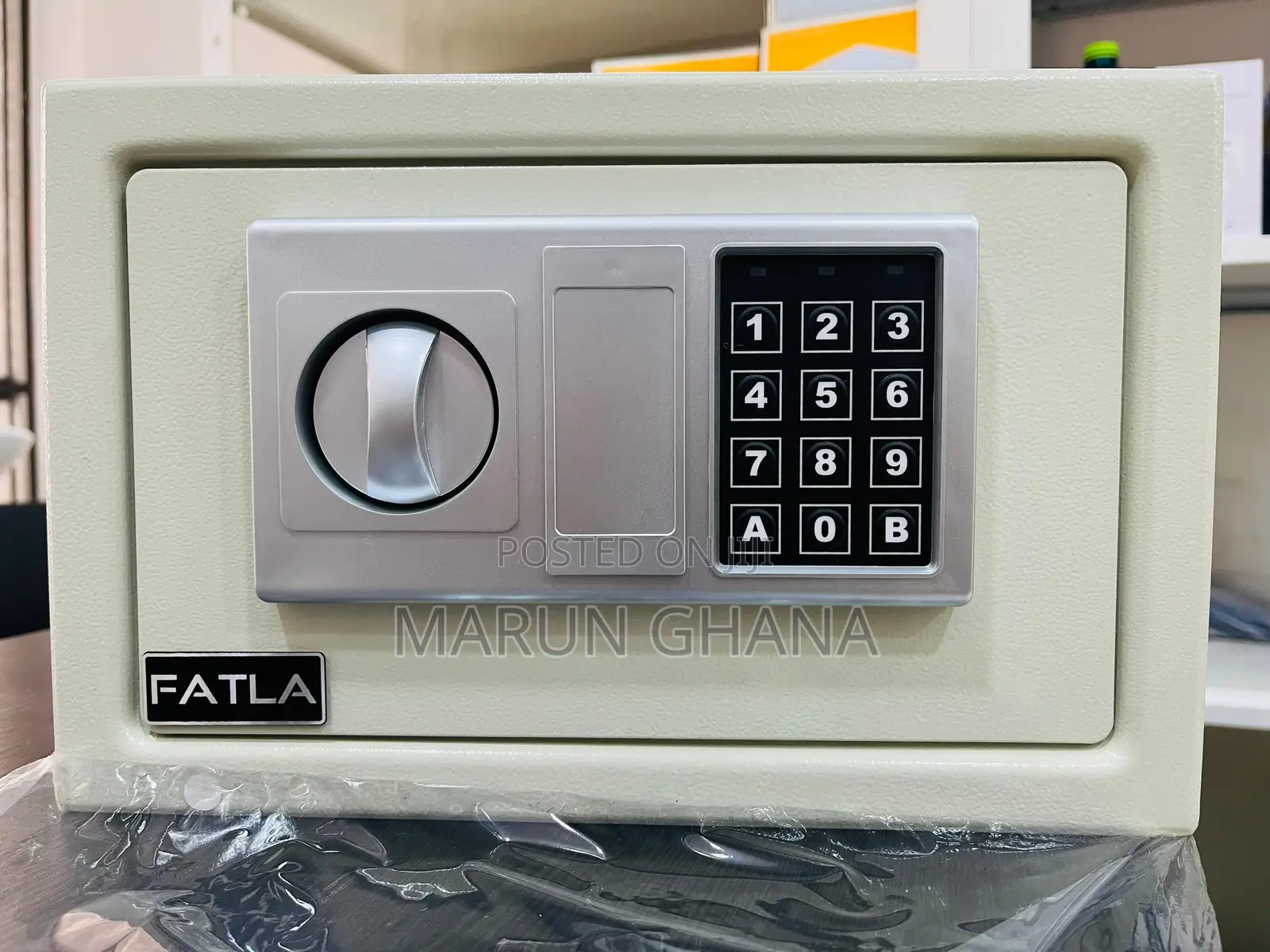 Money Safe Locker Box 20e (20l) Beige Color