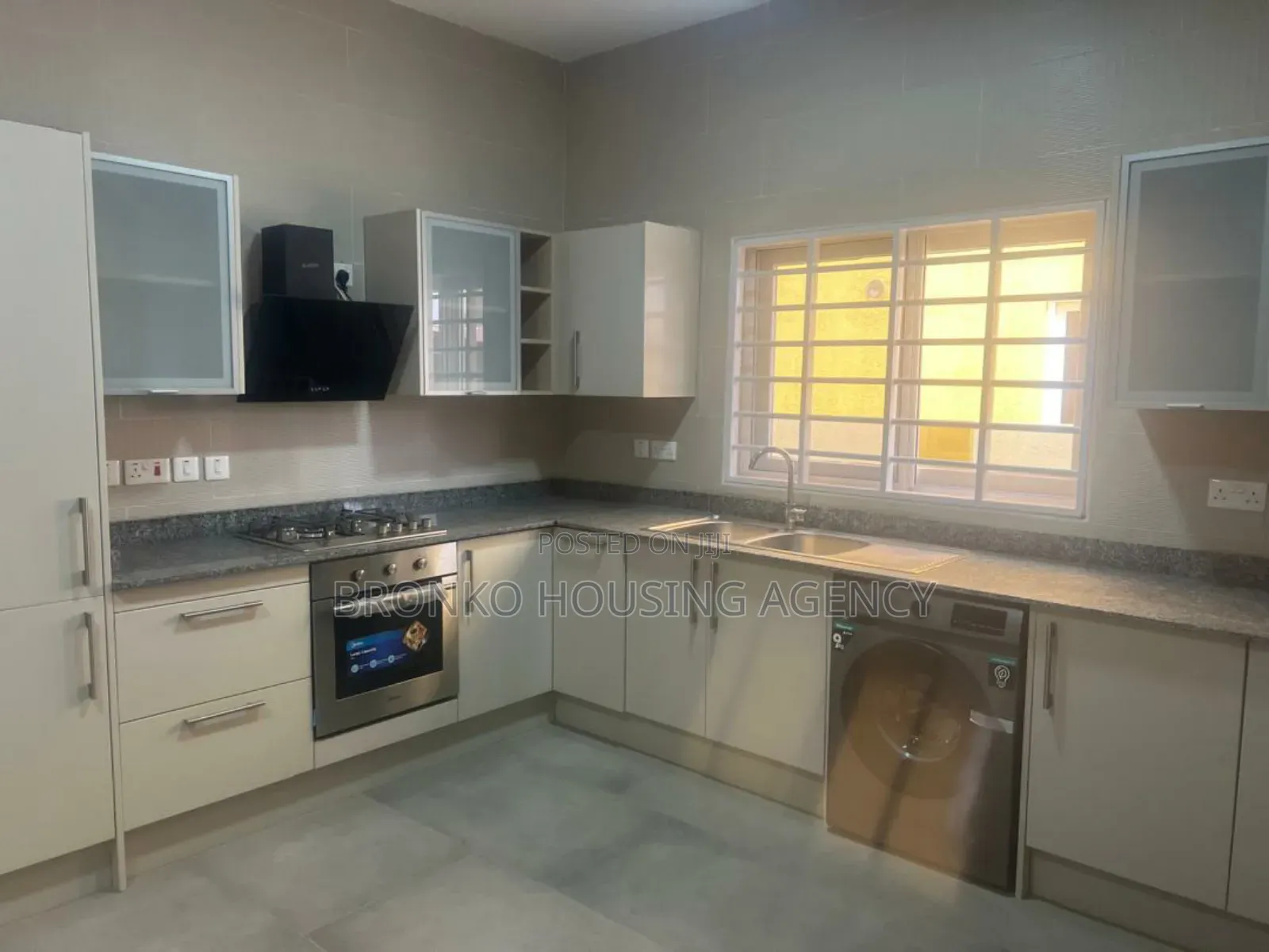 3bdrm House in Bronko Housing, Manet Junction for rent