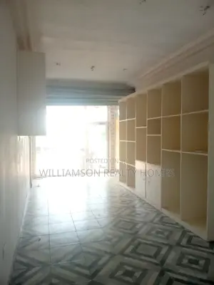 Spacious,Busy,Roadside Shop/Store/Showroom,Warehouse,Spintex