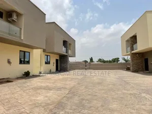 2bdrm Townhouse / Terrace in UPSA Area for rent