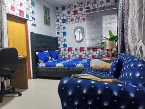 Gratitude:1bdrm Premium Deluxe Suite: Ghc300 Per Day - 2 Guests