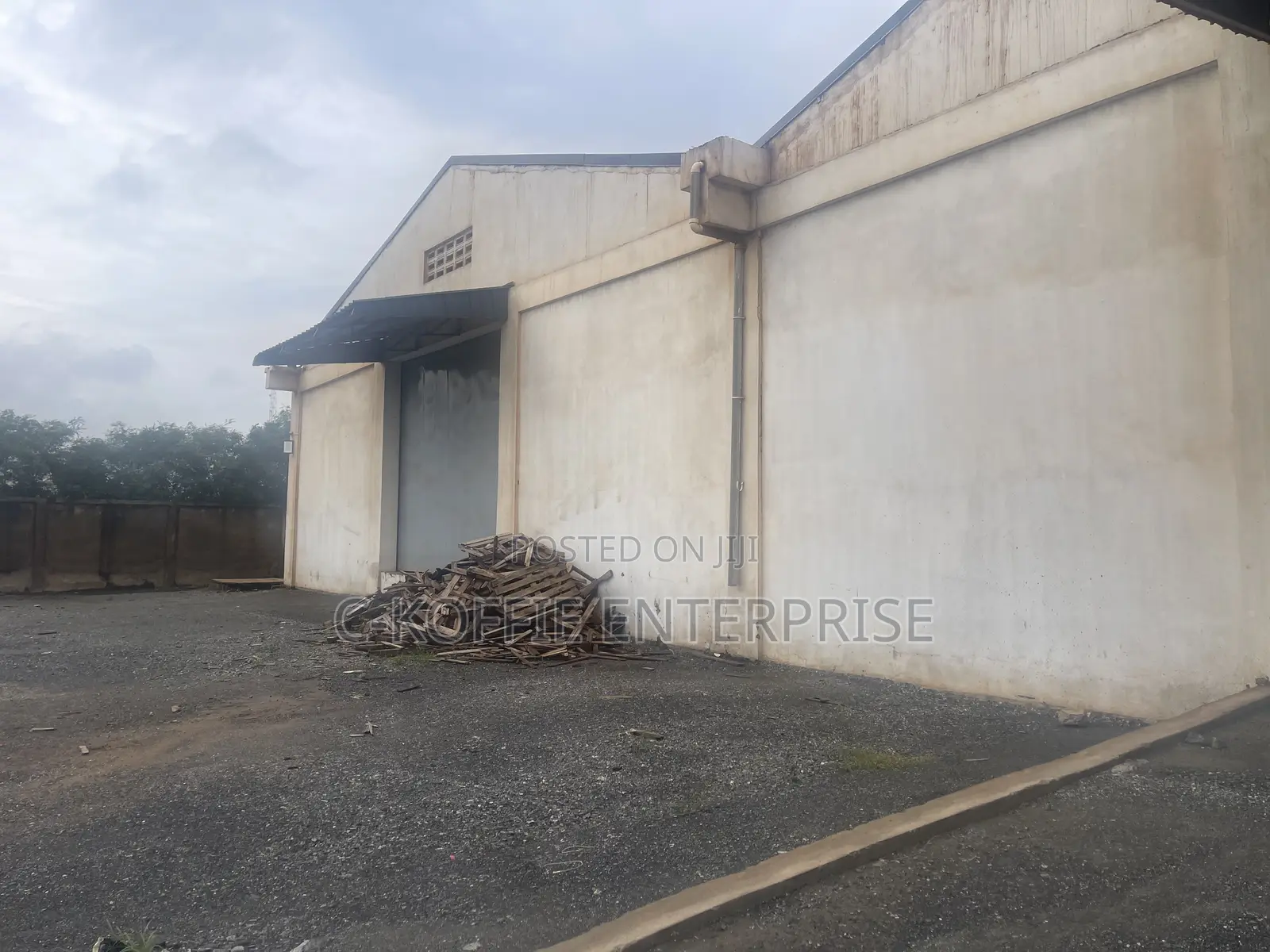 2000sqm Warehouse at Tema for Rent