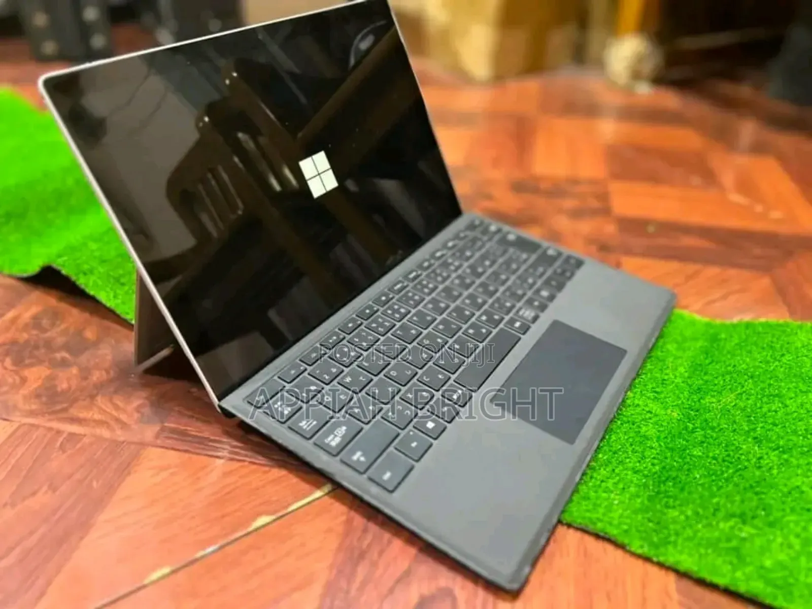 Laptop Microsoft Surface 3 4GB Intel Core i3 SSD 60GB
