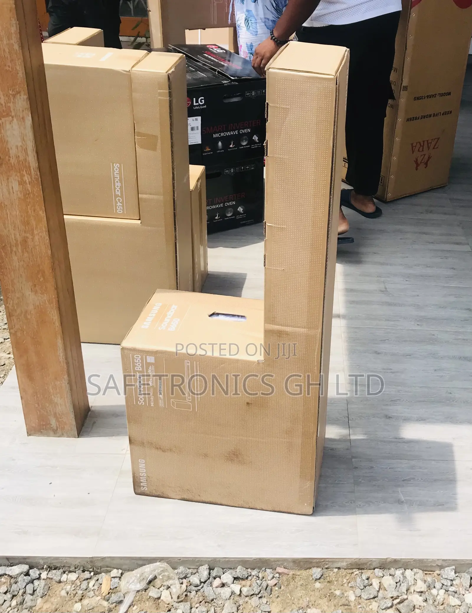 Essential  B650 Wireless Bluetooth (Black) Samsung 