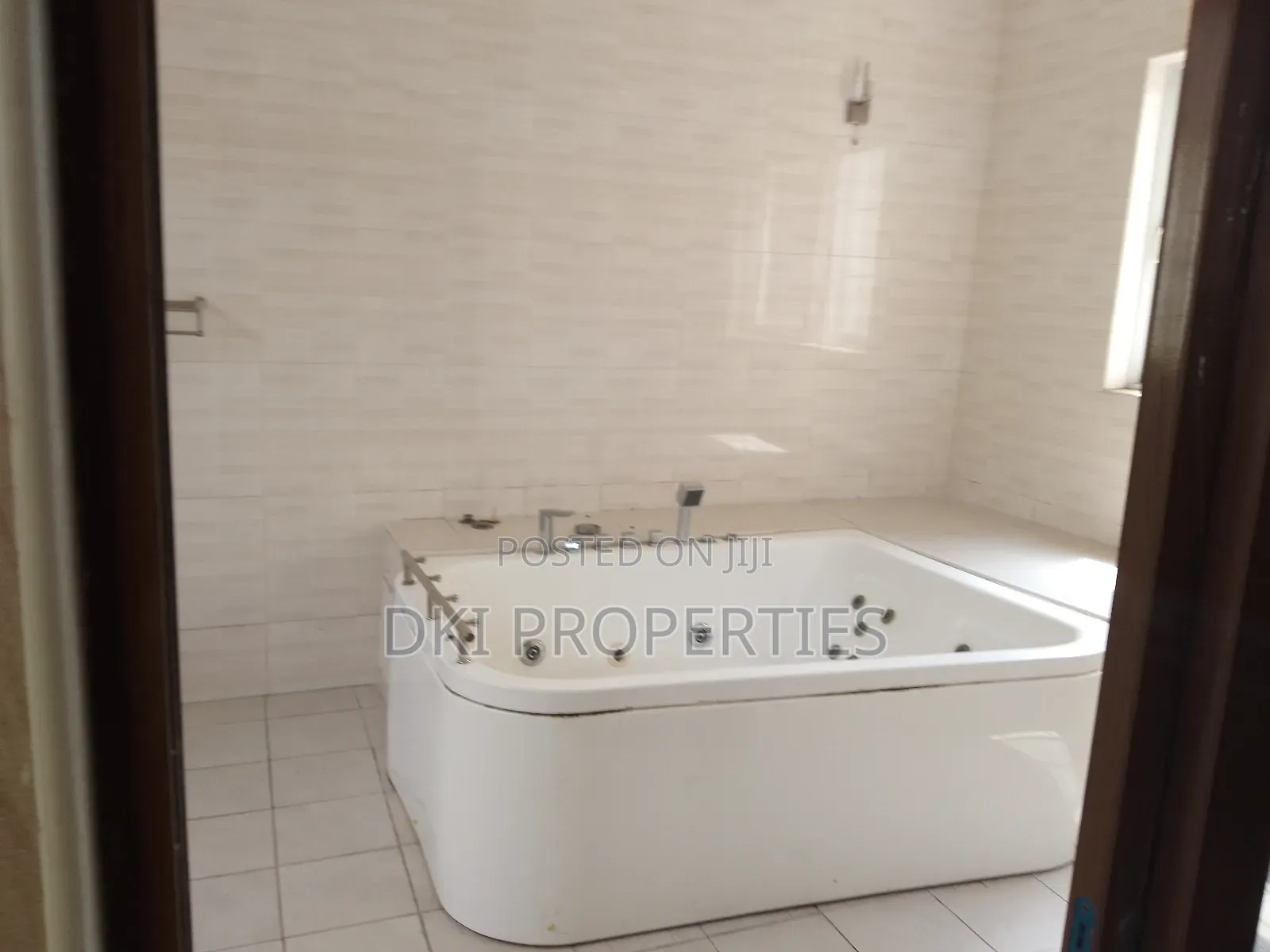 4bdrm House in Dki Properties, East Legon for sale