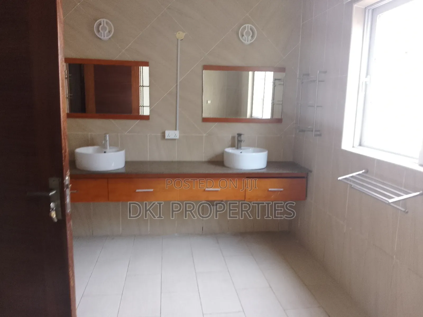 4bdrm House in Dki Properties, East Legon for sale