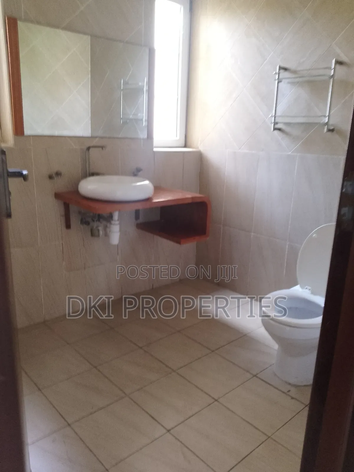 4bdrm House in Dki Properties, East Legon for sale