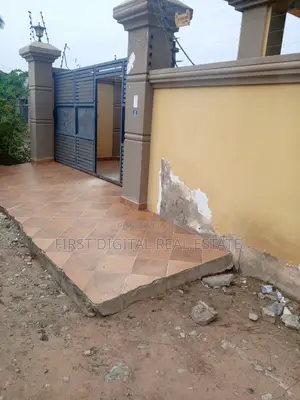 Chamber and Hall Self Contain for Rent in Kasoa Adade