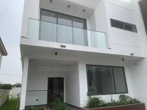 3bdrm House in Skm, Achimota for sale