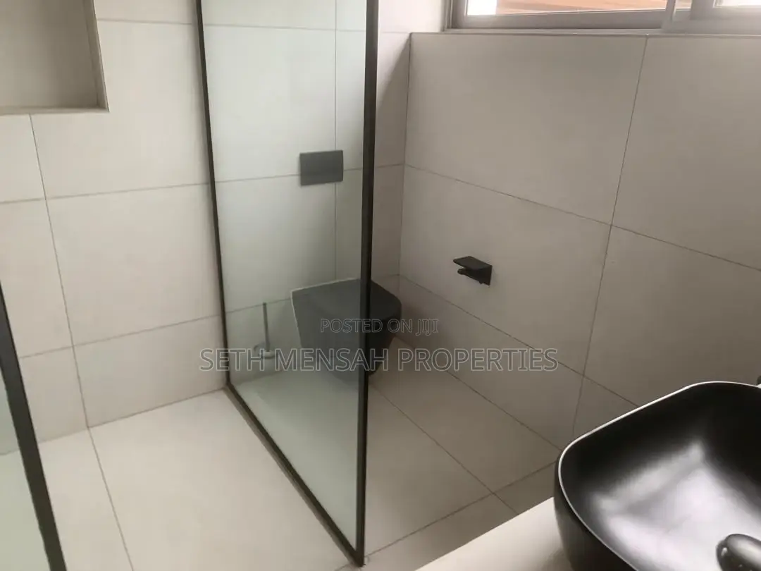3bdrm House in Skm, Achimota for sale