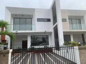 3bdrm House in Skm, Achimota for sale