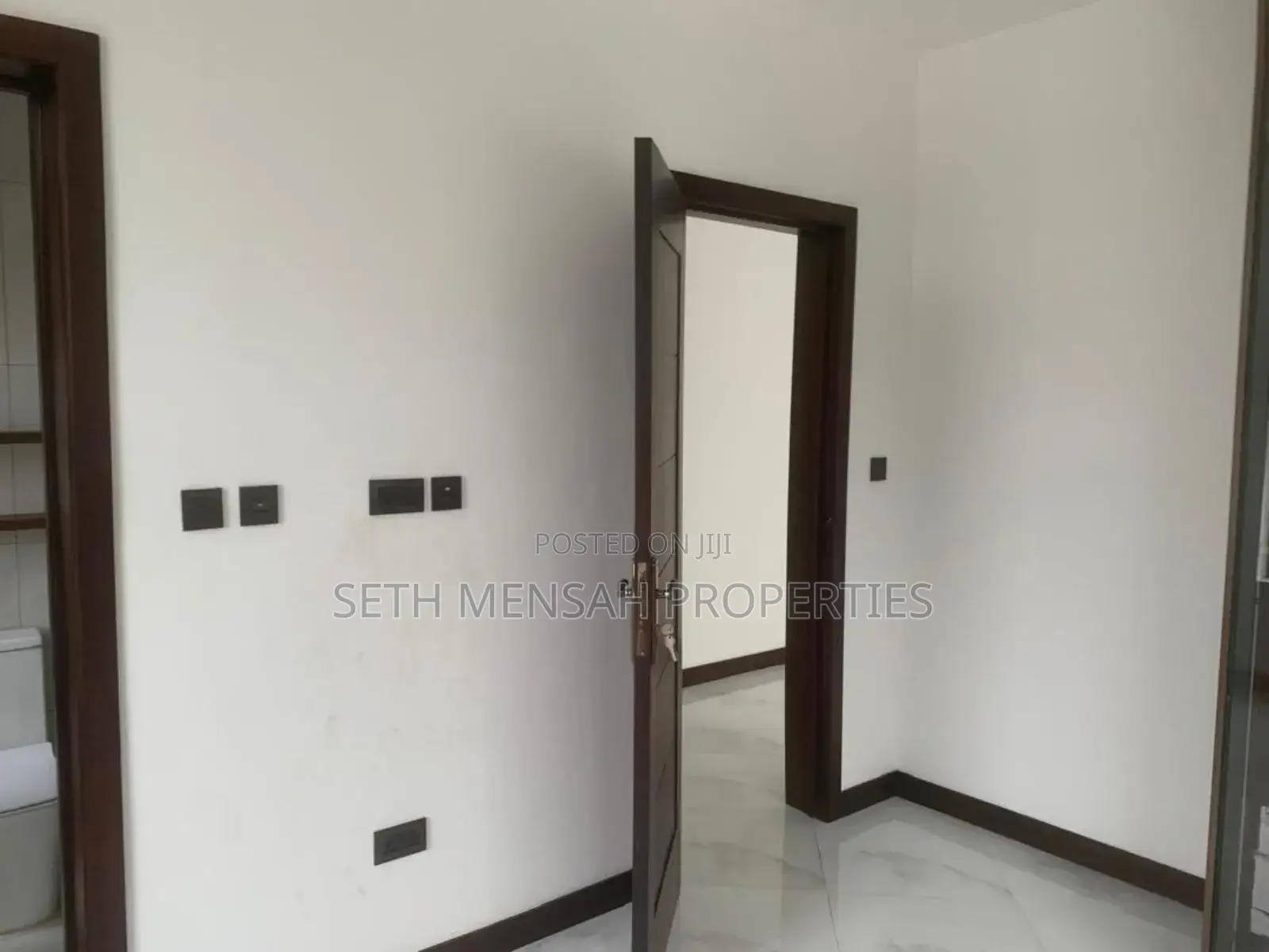 3bdrm House in Parakuo Estate Dome for sale