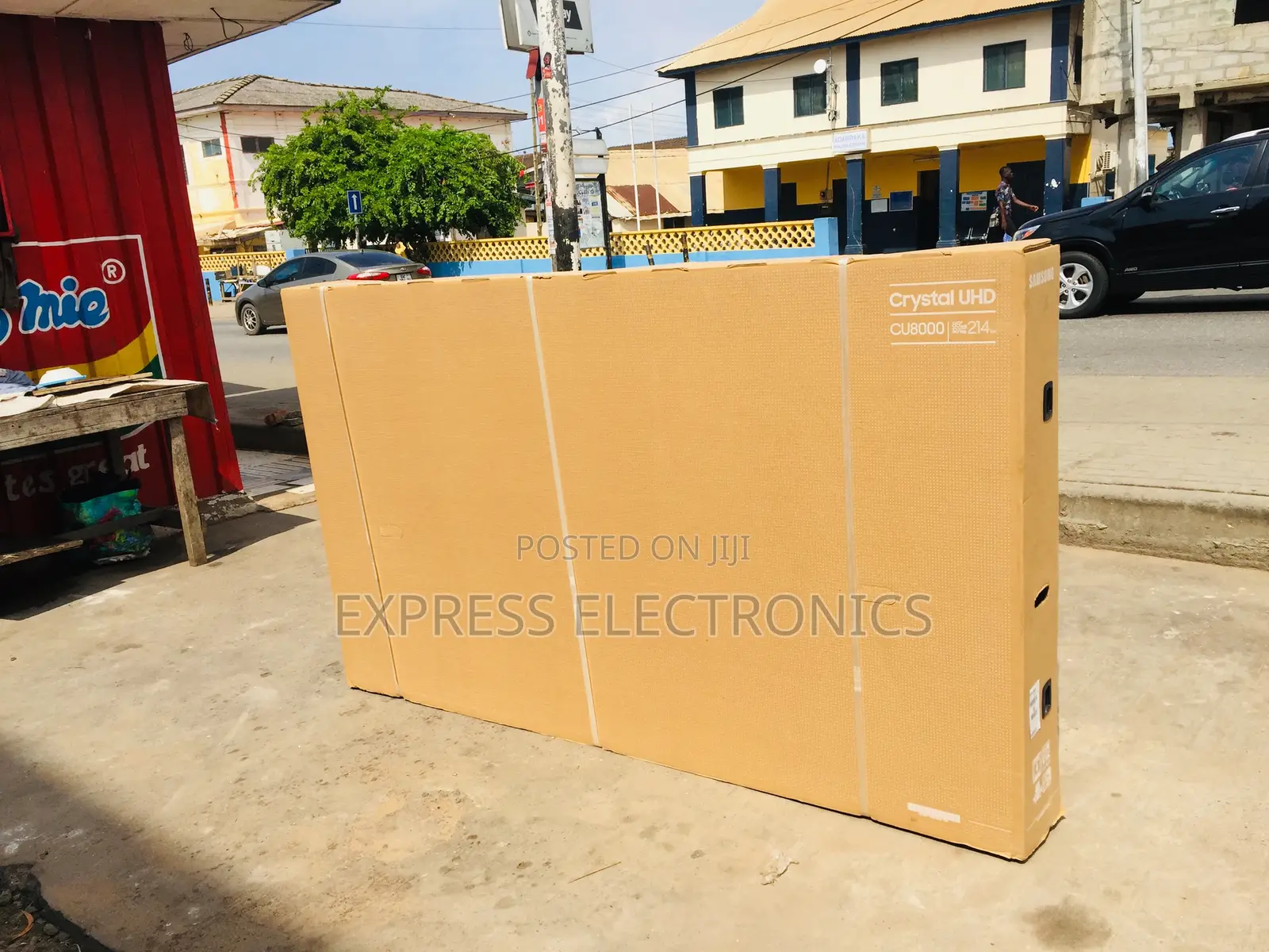 UHD Smart Samsung Television  85”Cu7172