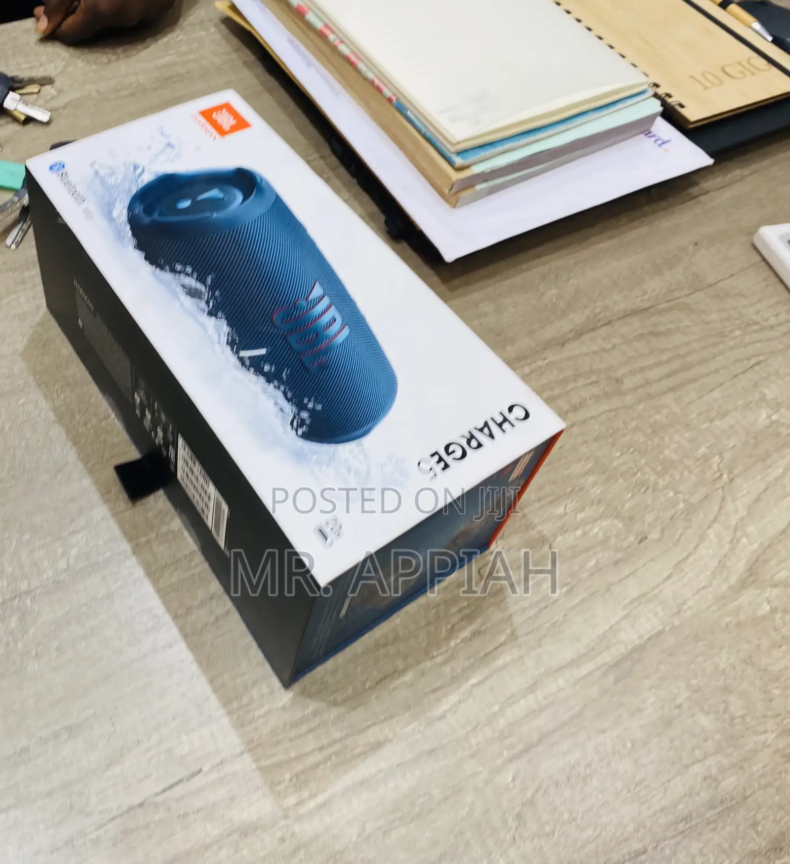 Sleek JBL Charge 5 Portable Bluetooth Speaker(Blue).