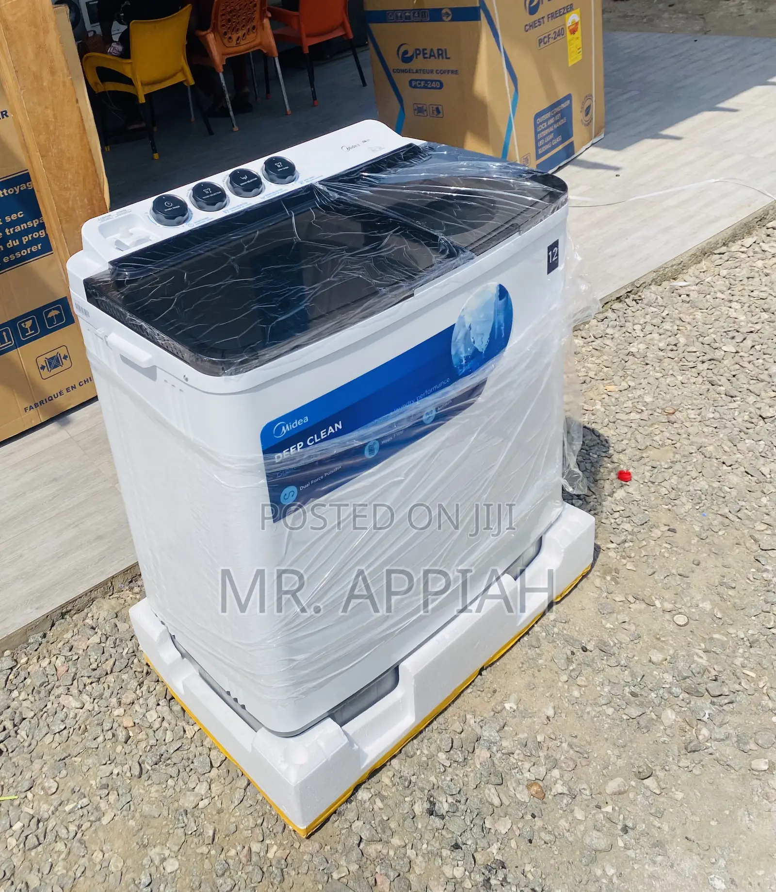 Classic Midea 12kg Top Load Electric Washing Machine.