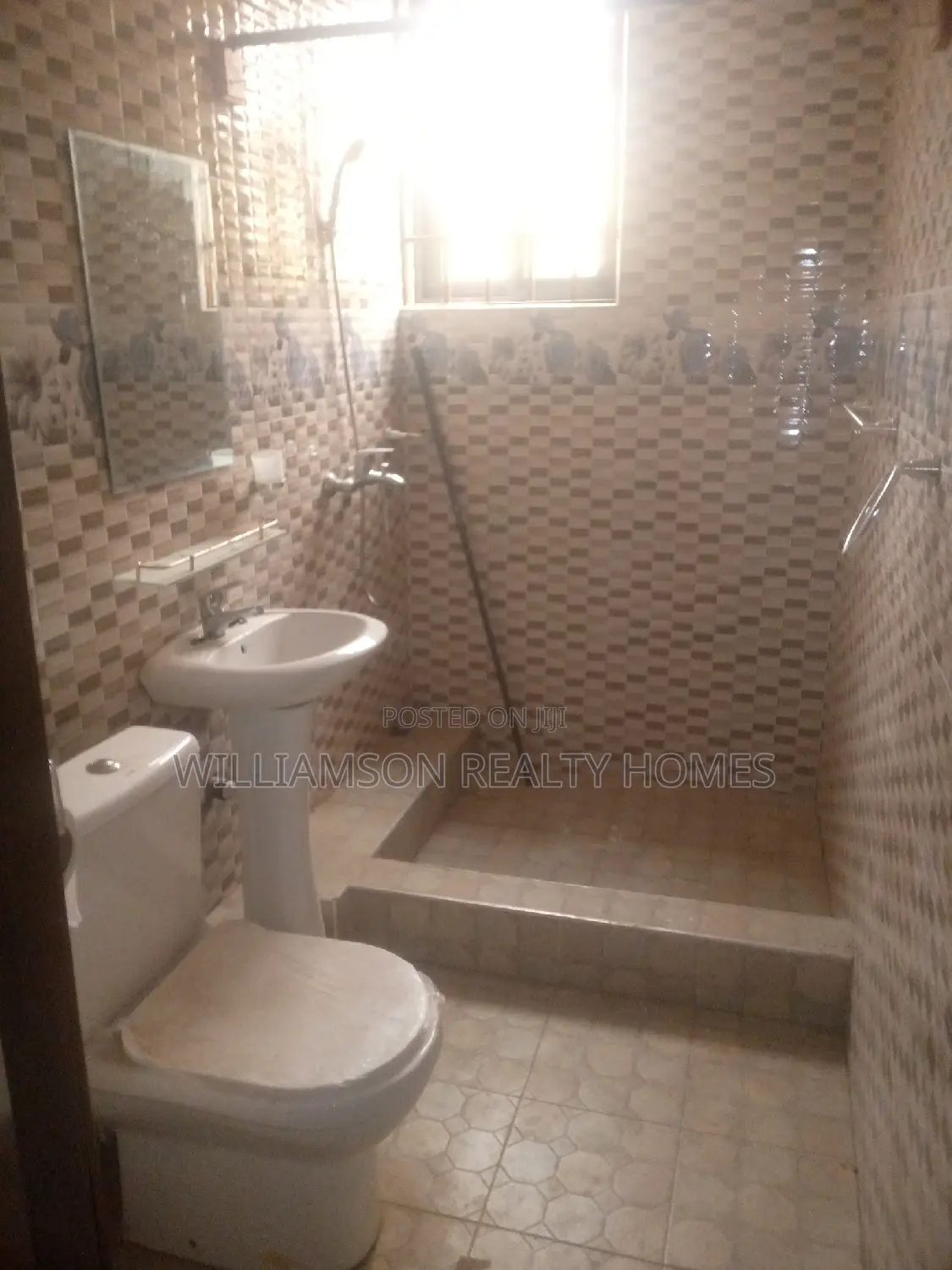 2bdrm Apartment in Community 20 Estate, Spintex for rent