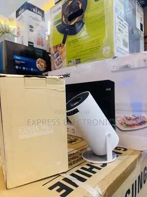 High Quality New  Ultra HD Led Source Projector