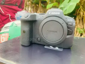 Original Canon R6 Camera With 24-105mm Lens