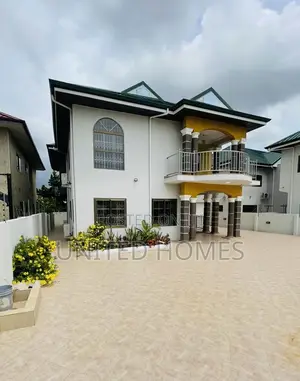 5bdrm House in Adenta for sale